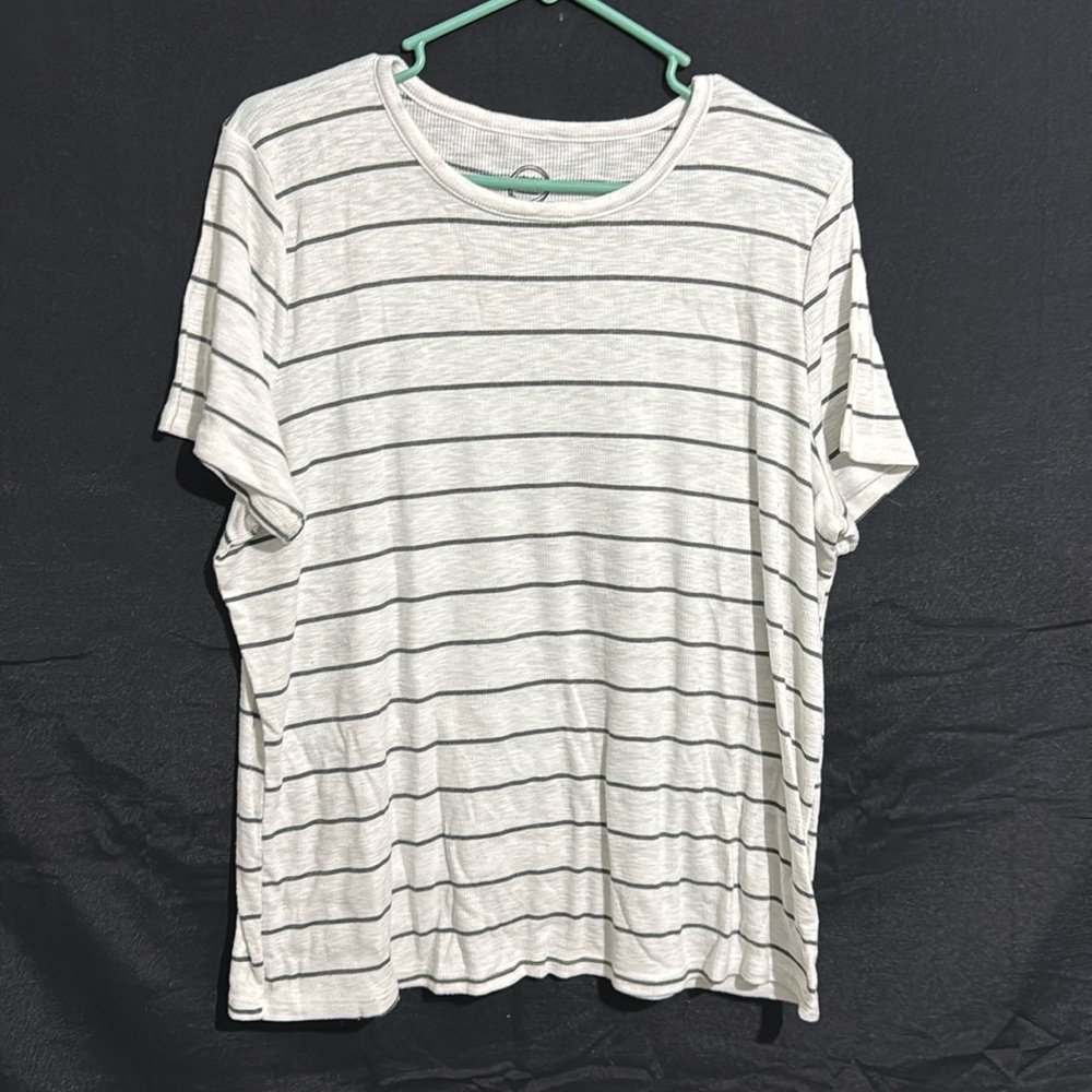 2X Maurice’s 24/7 top